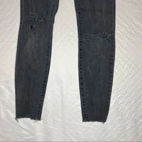 Madewell 9" High-Rise Skinny Black Distressed Hem Jeans 25 - Picture 3 of 10